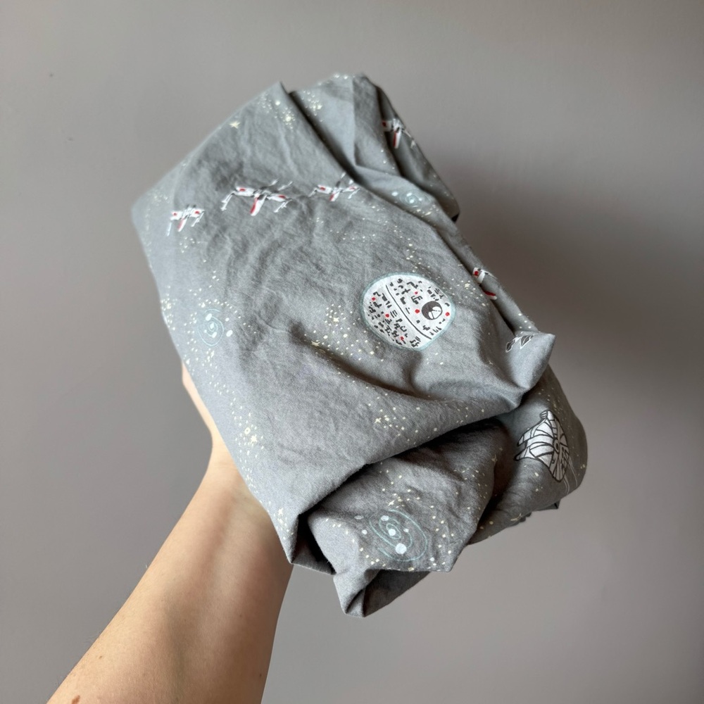 Pottery Barn Kids X Star Wars Character 100% Organic Cotton Fitted Crib Sheet‎